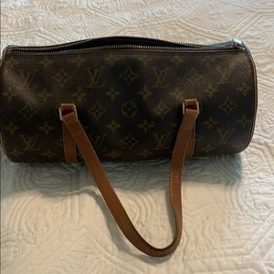 Louis Vuitton Papillon roll